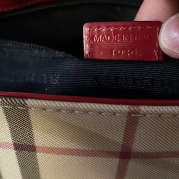 Burberry Tote great condition, - Picture 7 of 9